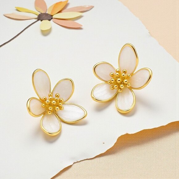 🆕️Chic Blossom Bling: 14K Gold Plated Camelia Cute Dainty Stud Earrings 🌸✨ - Picture 14 of 14